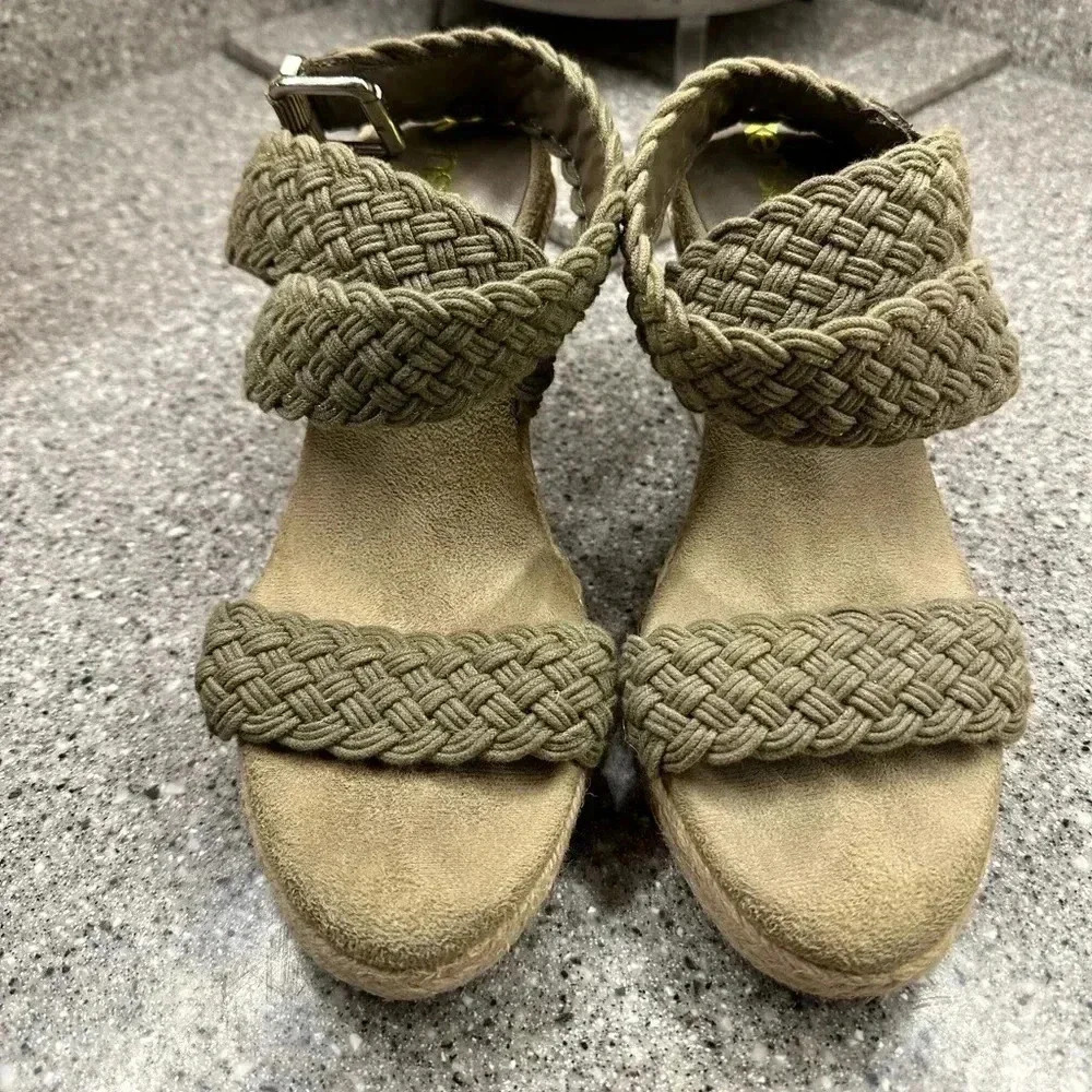 Kensie Girl Olive green braided strap wedges with buckle size 9B